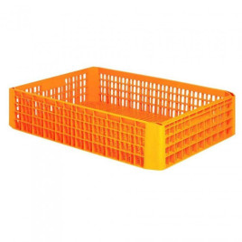 Plastic crates for containers