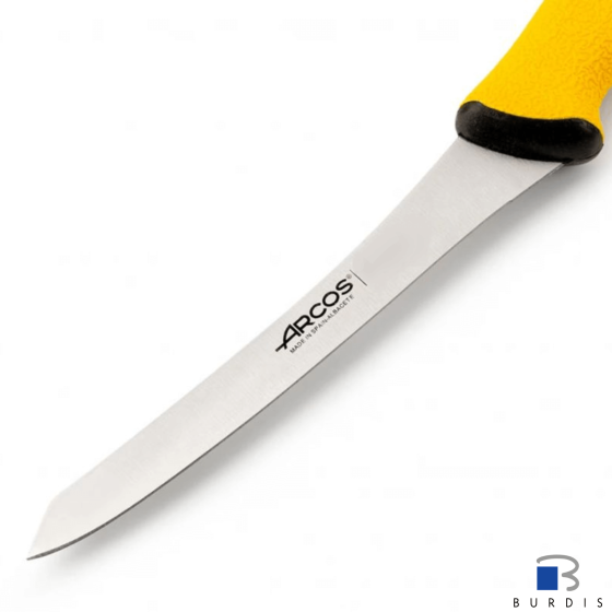 Curved boning knife with bevelled blade